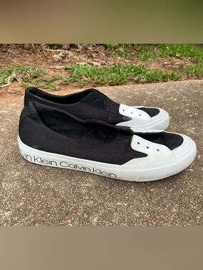 Calvin Klein Black and White Slip-On Canvas Sneakers Summer casual 11